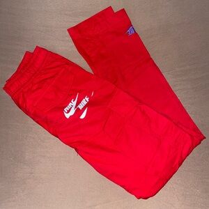 Nike men’s sportswear essentials cargo pants